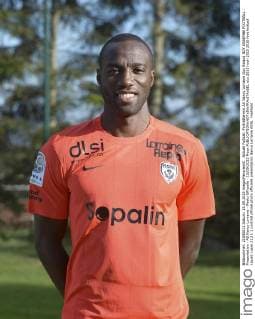 Aktuell Fußball, Porträttermin AS Nancy Lorraine Guy Roland NDY ASSEMBE FOOTBALL : Presentation - AS Nancy Lorraine - Photo Officielle - 15 09 2015 Moax 