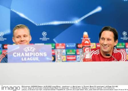 Leverkusen v.l. Bernd Leno ( 1, Torwart, Bayer 04 Leverkusen) mit Roger Schmidt (Trainer, Bayer 04 Leverkusen) Pressekonferenz Bayer 04 Leverkusen - FC Bate Borisov, Spieltag 1, Gruppe E, Fussball, UEFA Champions League, 15.09.2015 Copyright: Deutzmann Eibner-Pressefoto EP_CDN