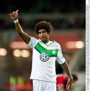 DANTE (WOL) mit dem Fingerzeig Fussball international: UEFA Championsleague Saison 2015 2016, 1.Gruppenspiel: VfL Wolfsburg - ZSKA Moskau in WOlfsburg, Deutschland am 15.09.2015,