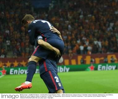 UEFA Champions League Group C football match between Galatasaray and Atletico Madrid at Turkk Telekom Arena in Istanbul, Turkey, 15 September 2015 Pictured: Antoine Griezmann 7 and Juanfran 20 of Atletico Madrid. 