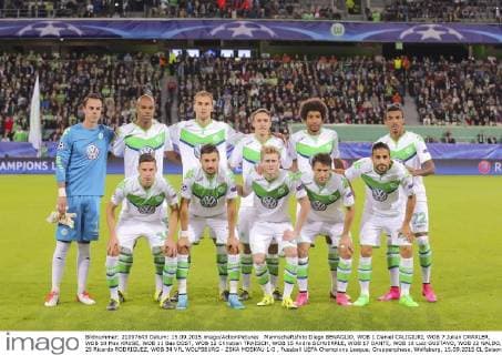 Mannschaftsfoto Diego BENAGLIO, WOB 1 Daniel CALIGIURI, WOB 7 Julian DRAXLER, WOB 10 Max KRUSE, WOB 11 Bas DOST, WOB 12 Christian TRAESCH, WOB 15 Andre SCHUERRLE, WOB 17 DANTE, WOB 18 Luiz GUSTAVO, WOB 22 NALDO, WOB 25 Ricardo RODRIGUEZ, WOB 34 VFL WOLFSBURG - ZSKA MOSKAU 1-0 , Fussball UEFA Champions League, Gruppenphase, Wolfsburg, 15.09.2015 CL Saison 2015 2016,