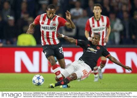 (L-R) Joshua Brenet of PSV, Ashley Young of Manchester United ManU during the UEFA Champions League group B match between PSV Eindhoven and Manchester United on September 15, 2015 at the Philips stadium in Eindhoven, The Netherlands. PSV Eindhoven v Manchester United UEFA Champions League 2015 2016 xVIxxIVx 4331910