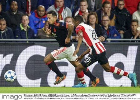 (L-R) Memphis Depay of Manchester United ManU Joshua Brenet of PSV during the UEFA Champions League group B match between PSV Eindhoven and Manchester United on September 15, 2015 at the Philips stadium in Eindhoven, The Netherlands. PSV Eindhoven v Manchester United UEFA Champions League 2015 2016 xVIxxIVx 4331916