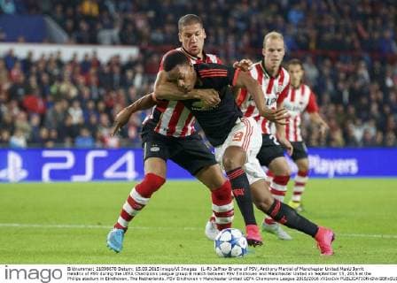 (L-R) Jeffrey Bruma of PSV, Anthony Martial of Manchester United ManU Jorrit Hendrix of PSV during the UEFA Champions League group B match between PSV Eindhoven and Manchester United on September 15, 2015 at the Philips stadium in Eindhoven, The Netherlands. PSV Eindhoven v Manchester United UEFA Champions League 2015 2016 xVIxxIVx 4331917