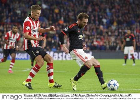 (L-R) Stijn Schaars of PSV, Juan Mata of Manchester United ManU during the UEFA Champions League group B match between PSV Eindhoven and Manchester United on September 15, 2015 at the Philips stadium in Eindhoven, The Netherlands. PSV Eindhoven v Manchester United UEFA Champions League 2015 2016 xVIxxIVx 4331923