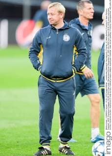 Leverkusen Aleksandr Yermakovich (Trainer, FC Bate Borisov) Training FC Bate Borisov, Fussball, UEFA Champions League, 15.09.2015 Copyright: Deutzmann Eibner-Pressefoto EP_CDN