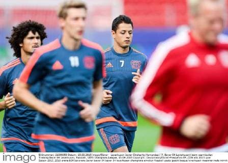 Leverkusen Javier Chicharito Hernandez ( 7, Bayer 04 Leverkusen) beim warmlaufen Training Bayer 04 Leverkusen, Fussball, UEFA Champions League, 15.09.2015 Copyright: Deutzmann Eibner-Pressefoto EP_CDN
