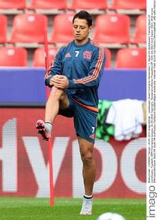 Leverkusen Javier Chicharito Hernandez ( 7, Bayer 04 Leverkusen) Training Bayer 04 Leverkusen, Fussball, UEFA Champions League, 15.09.2015 Copyright: Deutzmann Eibner-Pressefoto EP_CDN