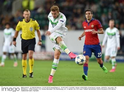 15.09.2015, Fussball, Saison 2015 2016, Champions League, 2015 16, Vorrunde, VfL Wolfsburg - ZSKA Moskau 1:0, Nicklas Bendtner (VfL Wolfsburg), mi., in Aktion