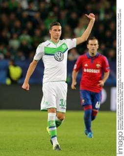 Julian Draxler Daumen hoch zeigend Einzelbild Freisteller Aktion Fußball Fussball UEFA Championsleague Herren Saison 2015 2016 15.09.2015 VfL Wolfsburg vs. ZSKA Moskau