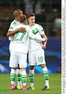 Dienstag 15.09.2015, Champions League, Vorrunde, 1. Spieltag, Saison 2015 2016, VfL Wolfsburg - ZSKA Moskau, Schlussjubel v.l. Naldo (Wolfsburg) , Maximilian Arnold (Wolfsburg) und Julian Draxler (Wolfsburg) DeFodi035