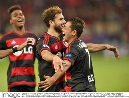 16.09.2015, Fussball Championsleague 2015 2016, Vorrunde, 1.Spieltag, Bayer Leverkusen - BATE Baryssau, in der BayArena Leverkusen. Admir Mehmedi (Leverkusen) jubelt mit Javier Hernandez (Leverkusen) 