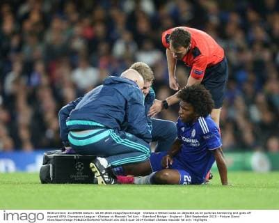 Chelsea s Willian looks on dejected as he pulls his hamstring and goes off injured UEFA Champions League - Chelsea vs Maccabi Tel Aviv - Stamford Bridge - England - 16th September 2015 - Picture David Klein Sportimage EDITORIAL USE ONLY. No use with unauthorised audio, video, data, fixture lists, club league logos or live services. Online in-match use limited to 120 images, no video emulation. No use in betting, games or single club league player publications.