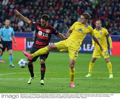 16.09.2015, xovx, Fussball UEFA Champions League, Bayer 04 Leverkusen - Bate Baryssau, emspor v.l. Karim Bellarabi (Bayer 04 Leverkusen), Kaspars Dubra (BATE Borisov), Aktion.