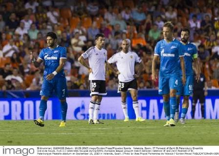 Valencia, Spain. 07 Forward of Zenit St Petersburg Givanildo Vieira de Souza, Hulk (L) celebrates his goal during UEFA champion league group H match between Valencia CF and Zenit Football of St. Peterburg at Mestalla stadium on September 16, 2015 in Valencia, Spain. (Photo by Jose Miguel Fernandez de Velasco Cordon Press)