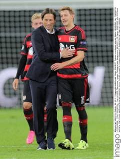 Roger SCHMIDT, Trainer Leverkusen umarmt Stefan KIESSLING, Lev 7 BAYER 04 LEVERKUSEN - FC BATE BORISOV , Fussball UEFA Champions League, Gruppenphase, Leverkusen, 16.09.2015 CL Saison 2015 2016,