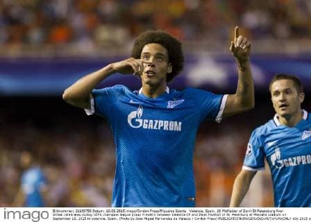 Valencia, Spain. 28 Midfielder of Zenit St Petersburg Axel Witsel celebrates during UEFA champion league group H match between Valencia CF and Zenit Football of St. Peterburg at Mestalla stadium on September 16, 2015 in Valencia, Spain. (Photo by Jose Miguel Fernandez de Velasco Cordon Press) 