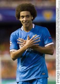 Valencia, Spain. 28 Midfielder of Zenit St Petersburg Axel Witsel celebrates his goal during UEFA champion league group H match between Valencia CF and Zenit Football of St. Peterburg at Mestalla stadium on September 16, 2015 in Valencia, Spain. (Photo by Jose Miguel Fernandez de Velasco Cordon Press) 