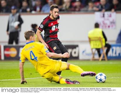 Leverkusen, 16.09.2015, BayArena Karim Bellarabi (Bayer), Kaspars Dubra (Borisov) Bayer Leverkusen - BATE Baryssau mm