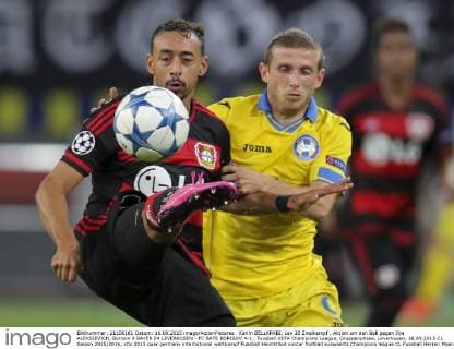 Karim BELLARABI, Lev 38 Zweikampf , Aktion um den Ball gegen Ilya ALEKSIEVICH, Borisov 9 BAYER 04 LEVERKUSEN - FC BATE BORISOV 4-1 , Fussball UEFA Champions League, Gruppenphase, Leverkusen, 16.09.2015 CL Saison 2015 2016,