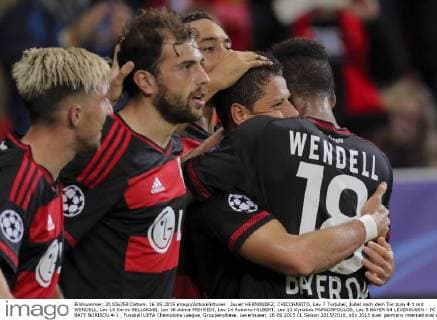 Javier HERNANDEZ, CHICCHARITO, Lev 7 Torjubel, Jubel nach dem Tor zum 4-1 mit WENDELL, Lev 18 Karim BELLARABI, Lev 38 Admir MEHMEDI, Lev 14 Roberto HILBERT, Lev 13 Kyriakos PAPADOPOULOS, Lev 5 BAYER 04 LEVERKUSEN - FC BATE BORISOV 4-1 , Fussball UEFA Champions League, Gruppenphase, Leverkusen, 16.09.2015 CL Saison 2015 2016,