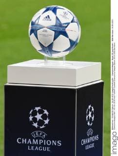 Championsleague: Bayer 04 Leverkusen - Bate Baryssau 16.09.2015. Championsleague-Ball. HM