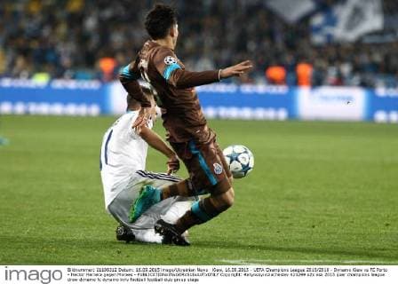 Kiew, 16.09.2015 - UEFA Champions League 2015 2016 - Dynamo Kiew vs FC Porto - Hector Herrera gegen Moraes - Copyright: RatynskyixViacheslav 423299
