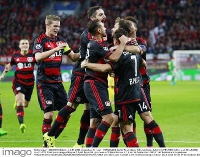 HERNANDEZ Javier Team Bayer 04 Leverkusen Jubel mit MEHMEDI Admir und BELLARABI Karim UEFA Champions League Gruppe E Spiel Bayer 04 Leverkusen-FC Bate Borisov 4 : 1 am 16.September 2015 in der BayArena in Leverkusen 