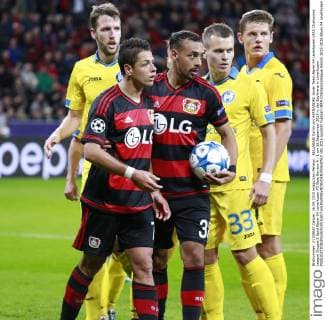 BELLARABI Karim mit HERNANDEZ Javier Team Bayer 04 Leverkusen UEFA Champions League Gruppe E Spiel Bayer 04 Leverkusen-FC Bate Borisov 4 : 1 am 16.September 2015 in der BayArena in Leverkusen 