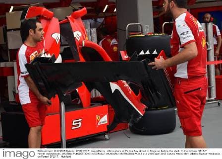 Atmosphere at Marina Bay circuit in Singapur before the start. In the picture, SF15-T Ferrari mechanicals. xRUBIOx  RV RACING PRESS