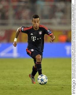 16.09.2015, Fussball Championsleague 2015 2016, Vorrunde, 1.Spieltag, FC Bayern München - Olympiakos Piräus, im Stadion Georgios Karaiskakis, Piräus (Griechenland). Thiago (FC Bayern München) am Ball. 
