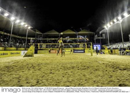 Aktuell Beachvolleyball, Brazilian Circuit of Beach Volleyball Circuito Brasileiro de Volei de Praia SCORE, MG - 09 17 2015: BRAZILIAN CIRCUIT Beach volleyball Beachvolleyball 2nd STAGE - panoramic of the court during the Second Stage of the Brazilian Circuit of Beach Volleyball Women 2015 2016. (Photo: Mourao Panda FotoArena) 
