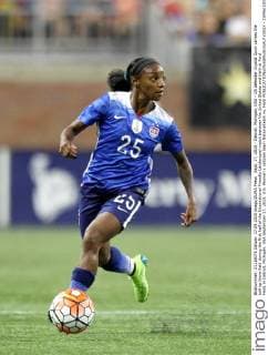 Sept. 17, 2015 - Detroit, Michigan, USA - US defender Crystal Dunn carries the ball up there field during the first half of the International Friendly Länderspiel match between the United States and Haiti at Ford Field, in Detroit, Michigan, USA September 17, 2015. U.S. Women s national team Nationalteam vs. Haiti  - ZUMAn230