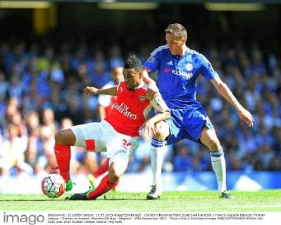 Chelsea s Nemanja Matic tussles with Arsenal s Francis Coquelin Barclays Premier League - Chelsea vs Arsenal -Stamford Bridge - England - 19th September 2015 - Picture David Klein Sportimage EDITORIAL USE ONLY. No use with unauthorised audio, video, data, fixture lists, club league logos or live services. Online in-match use limited to 120 images, no video emulation. No use in betting, games or single club league player publications.