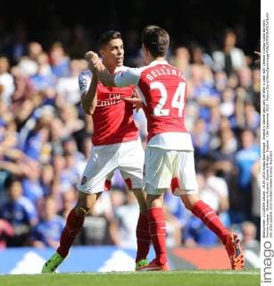 Arsenal s Gabriel gets sent off after a clash with Chelsea s Diego Costa Barclays Premier League - Chelsea vs Arsenal -Stamford Bridge - England - 19th September 2015 - Picture David Klein Sportimage EDITORIAL USE ONLY. No use with unauthorised audio, video, data, fixture lists, club league logos or live services. Online in-match use limited to 120 images, no video emulation. No use in betting, games or single club league player publications.
