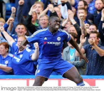 Aktuell Fußball, England, FC Chelsea - FC Arsenal, Kurt Zouma mit der Führung für Chelsea Chelsea s Kurt Zouma celebrates scoring his sides opening goal Barclays Premier League - Chelsea vs Arsenal -Stamford Bridge - England - 19th September 2015 - Picture David Klein Sportimage EDITORIAL USE ONLY. No use with unauthorised audio, video, data, fixture lists, club league logos or live services. Online in-match use limited to 120 images, no video emulation. No use in betting, games or single club league player publications.