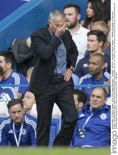 Football - 2015 16 - Barclays Premier League - Chelsea Vs Arsenal. at Stamford Bridge. COLORSPORT DANIEL BEARHAM  che_ars