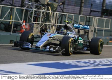 19.09.2015. Marina Bay Street Circuit , Singapore, Formula One Grand Prix of Singapore, qualification day. Mercedes AMG Petronas - Nico Rosberg on his way to 6th on pole xLeannexBoonx  ActionPlus11661933
