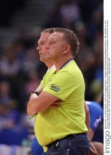 Handball DKB Handball Bundesliga 2015 2016 - HSV Handball vs. TSV Hannover-Burgdorf Geschaeftsfuehrer Geschäftsführer Christian Fitzek (Hamburg) und Trainer Michael Biegler (Hamburg) im Portrait . .