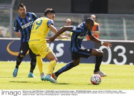 IPP20150920 Football - soccer: Serie A, AC Chievo Verona - Inter Mailand, Geoffrey Kondogbia - xHOCHxZWEIx xItalyxPhotoxPressx 