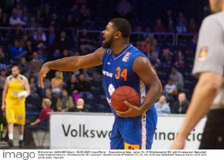 Braunschweig Jeter, Lance (Nr. 8 Mitteldeutscher BC) gibt Anweisungen Basketball löwen Braunschweig vs. Mitteldeutscher BC Copyright: Reineltx Eibner-Pressefoto EP_drt