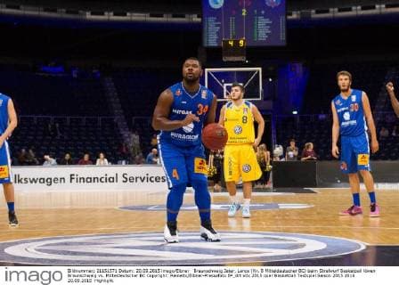 Braunschweig Jeter, Lance (Nr. 8 Mitteldeutscher BC) beim Strafwurf Basketball löwen Braunschweig vs. Mitteldeutscher BC Copyright: Reineltx Eibner-Pressefoto EP_drt
