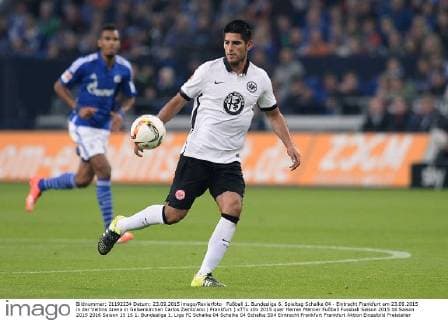 Fußball 1. Bundesliga 6. Spieltag Schalke 04 - Eintracht Frankfurt am 23.09.2015 in der Veltins Arena in Gelsenkirchen Carlos Zambrano ( Frankfurt ) xTTx