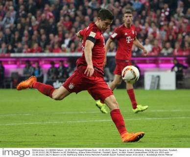 22.09.2015,1.BL,FC Bayern vs VfL Wolfsburg, Allianz Arena München, Fussball, 22.09.2015,1.BL,FC Bayern vs VfL Wolfsburg, Allianz Arena München, Fussball, Sport, im Bild: Robert Lewandowski (FCB)