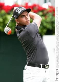 Sept. 24, 2015 - Atlanta, Georgia, United States - Rickie Fowler tees off the 18th hole during the first round of the TOUR Championship by Coca-Cola at East Lake Golf Club. PGA Golf Herren 2015 - TOUR Championship - Round 1 - ZUMAw109