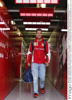 Motorsports: FIA Formula One World Championship WM Weltmeisterschaft 2015, Grand Prix of Japan, 5 Sebastian Vettel (GER, Scuderia Ferrari), xHOCHxZWEIx