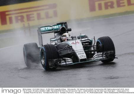 Motorsports: FIA Formula One World Championship WM Weltmeisterschaft 2015, Grand Prix of Japan, 44 Lewis Hamilton (GBR, Mercedes AMG Petronas Formula One Team), xHOCHxZWEIx