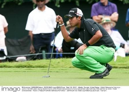 Sept. 24, 2015 - Atlanta, Georgia, United States - Hideki Matsuyama lines up a putt on the 18th green during the first round of the TOUR Championship by Coca-Cola at East Lake Golf Club. PGA Golf Herren 2015 - TOUR Championship - Round 1 - ZUMAw109