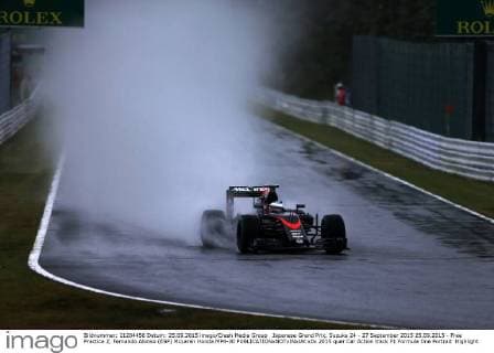 Japanese Grand Prix, Suzuka 24 - 27 September 2015 25.09.2015 - Free Practice 2, Fernando Alonso (ESP) McLaren Honda MP4-30 