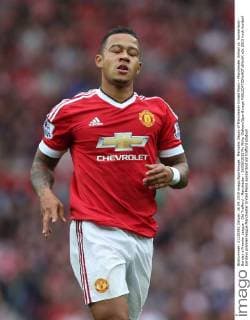 Memphis Depay of Manchester United ManU - Manchester United vs. Sunderland - Barclay s Premier League - Old Trafford - Manchester - 26 09 2015 Pic Philip Oldham SportImage EDITORIAL USE ONLY. No use with unauthorised audio, video, data, fixture lists, club league logos or live services. Online in-match use limited to 120 images, no video emulation. No use in betting, games or single club league player publications.